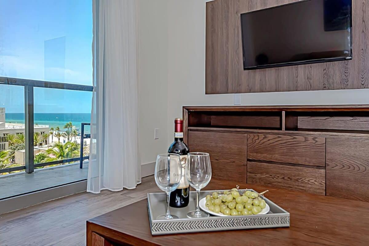 Rooftop Pool - Ocean View Balcony - Hollywood Beach Exterior photo